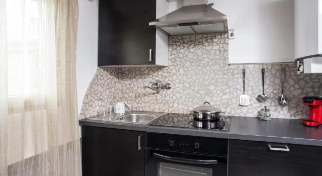 Апартаменты The Queen Luxury Apartments - Villa Carlotta