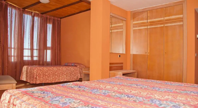Hotel Reino Nevado, Varaa Hotelli Pradollano 