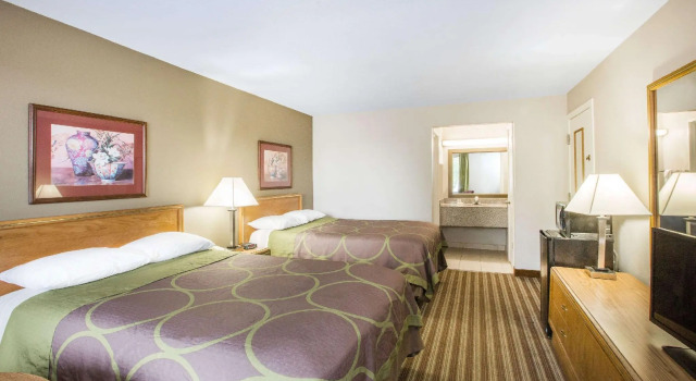 Четырёхместный номер Standard Super 8 by Wyndham Oxford MS University Area