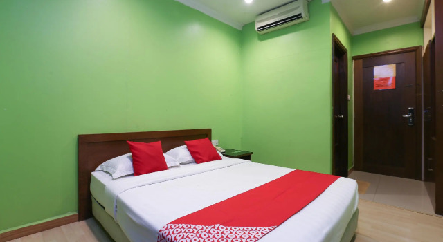 OYO 90098 Goa Inn Hotel, Prenota Hotel Hotel a Kelantan con parcheggio, Parcheggio