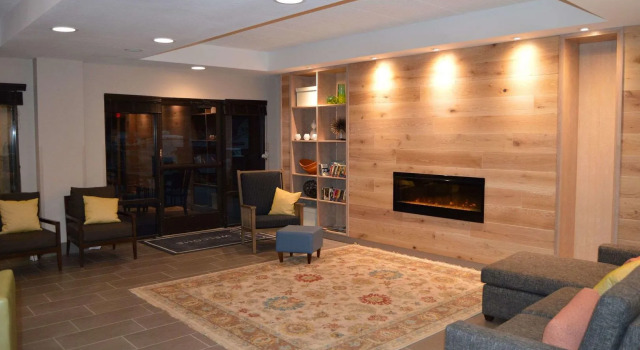 Country Inn & Suites by Radisson, La Crosse, WI, Book Hotel Hoteller i La Crosse med morgenmad, Morgenmad