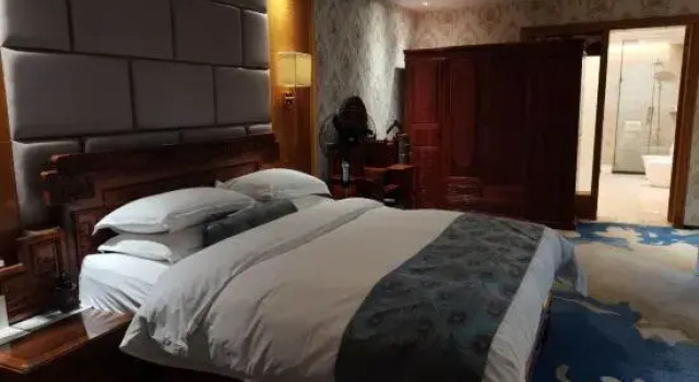 Люкс Presidential Fuzhou Linchuan Talent International Hotel