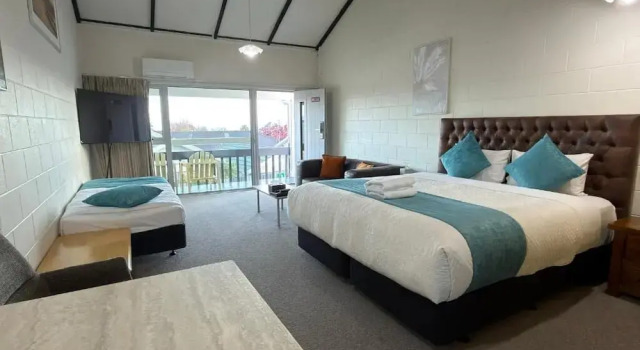 Студия с балконом Mountain View Motel