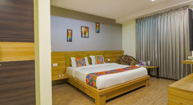 Номер Deluxe FabHotel Prime Z Grand