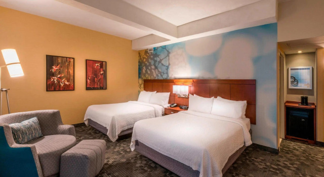 Четырёхместный номер Standard Courtyard by Marriott Tulsa Downtown