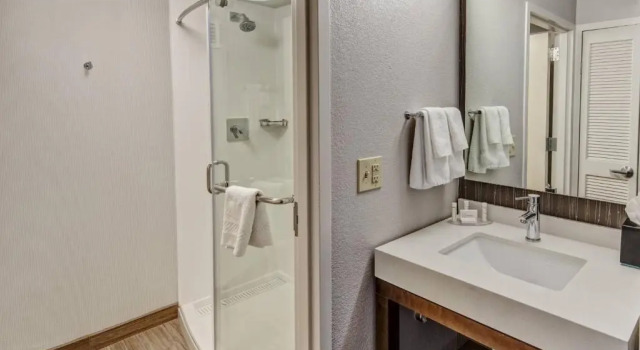 Номер Standard Courtyard by Marriott Nashville Vanderbilt West End