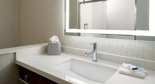Шестиместный люкс с 2 комнатами Holiday Inn Express & Suites - Bullhead City by IHG