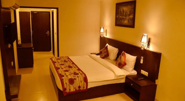 Royal Windsor Hotel, Rezervovat Hotel Kāthgodām Uttarakhand
