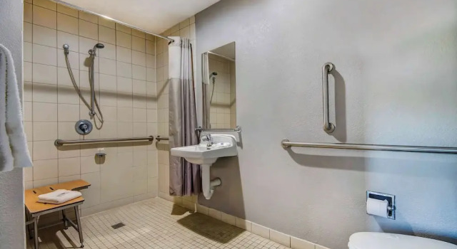 Четырёхместный номер Standard Motel 6-Port Allen, LA - Baton Rouge