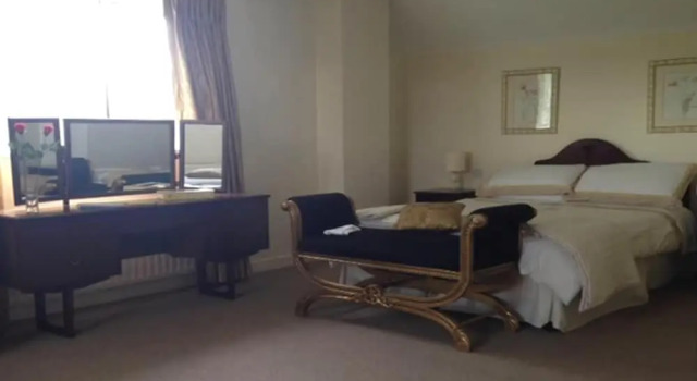 Ard-cill, Rezervați Hotel North Dublin Leinster