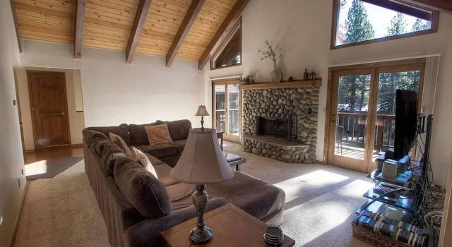 Burnt Cedar Lodge