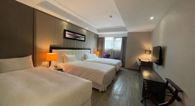 Пятиместный номер Standard Royal Fine Hotel