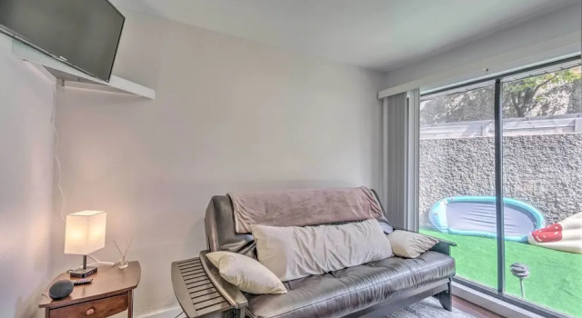1 Mi to Lake of the Ozarks: Condo w/ Pool Access, Забронировать Апартаменты/квартира Озеро Озаркс Lake of the Ozarks