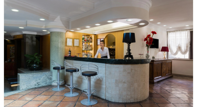 Hotel Royal Torino Centro Congressi, Prenota Hotel Torino Piemonte, vicino a Stazione metro Racconigi