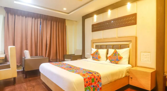 Номер Premium FabHotel Keerthis Anupama - Nr Indira Gandhi Stadium