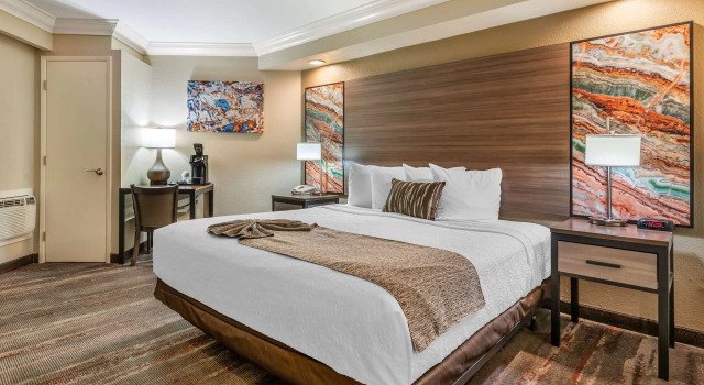Двухместный люкс Best Western Plus Wine Country Inn & Suites