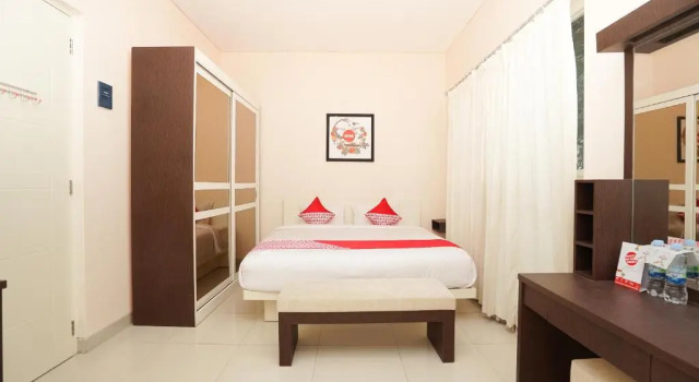 Двухместный номер Deluxe Hotel O Menjangan Residence at Citraland 1
