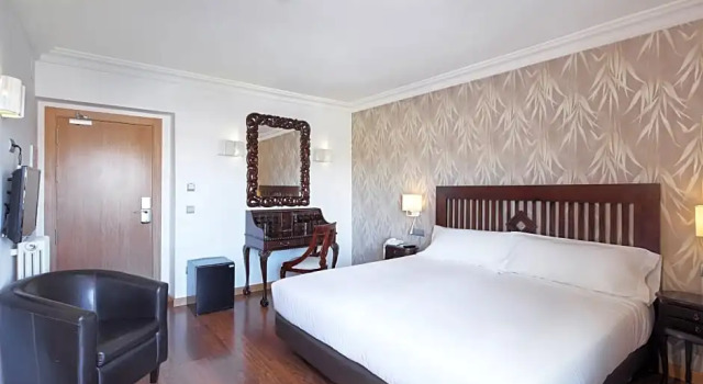 Двухместный номер Classic Sercotel Hotel President
