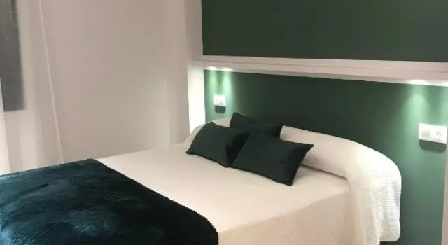 Hostal León, Book Hotel Billige hoteller i Caceres Province