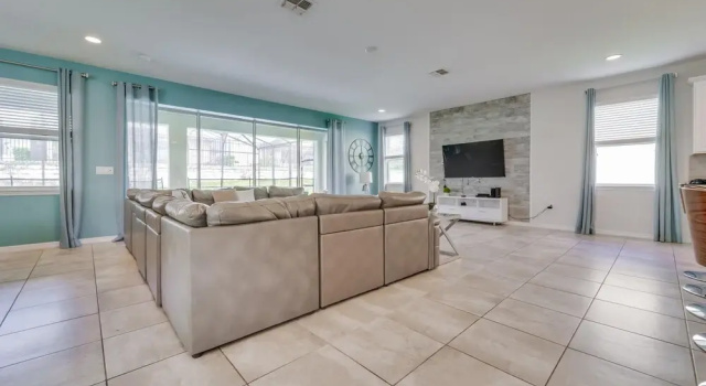 Large & Luxurious Solara Resort Home