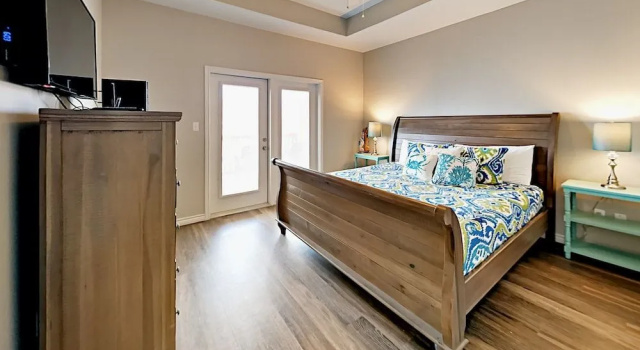 1813 S 11th St Townhouse Unit 403, Забронировать Дом для отпуска Коттеджи Порт-Аранзас, Коттедж