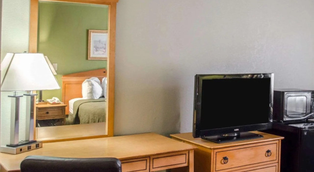 Baymont by Wyndham Pensacola at NAS Corry, Rezerwuj Hotel West Pensacola Stany Zjednoczone