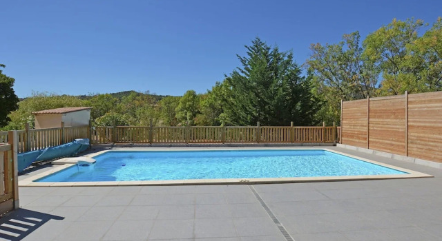 Secluded Villa in Félines With Private Pool, Nice Views & Close to Town Centre, Rezerwuj Willa Domki letniskowe w Felines-Minervois, Domek