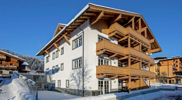 Wonderful Apartment with Balcony, Ski Storage, Carport, Lift, Rezerwuj Apartament Hotele w Tyrol z parkingiem, Parking