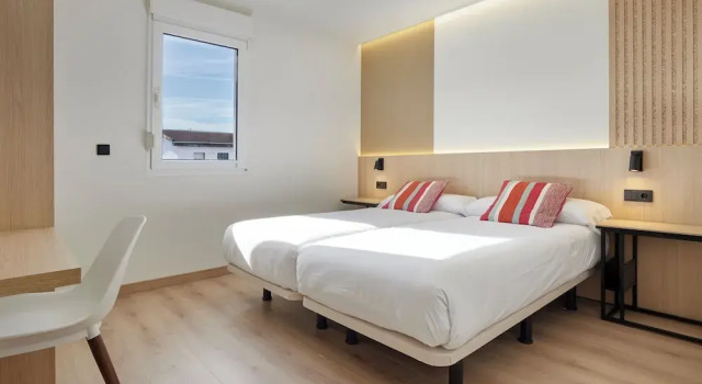 Hotel Pakeleku, Rezerwuj Hotel Hotele w Baskonia z parkingiem, Parking