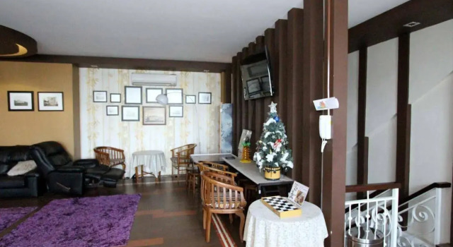 ZEN Rooms Menteng Cikini, Забронировать Отель Ментенг Джакарта, рядом с Парк Таман Суропати