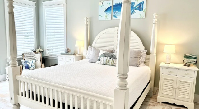 Коттедж Bay Side 4 Bedroom Home by RedAwning