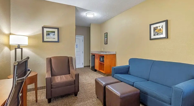 Шестиместный люкс Comfort Inn & Suites El Dorado