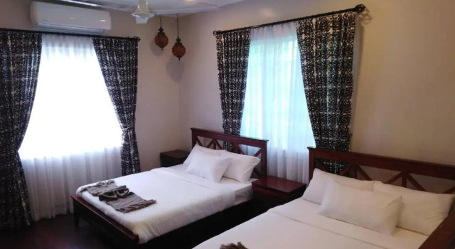 Люкс Deluxe R Bed and Breakfast
