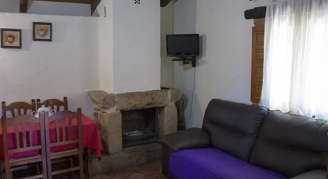 Коттедж Casas Rurales con Jacuzzi Quijote y Sancho