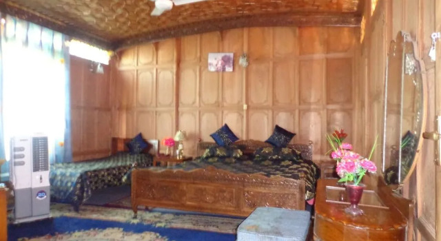 Alif Laila Group of Houseboats, Забронировать Отель Сринагар Jammu & Kashmir Ski