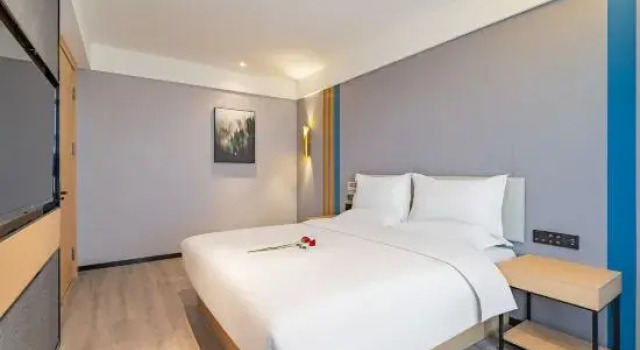 Двухместный люкс Business GreenTree Inn Hotel