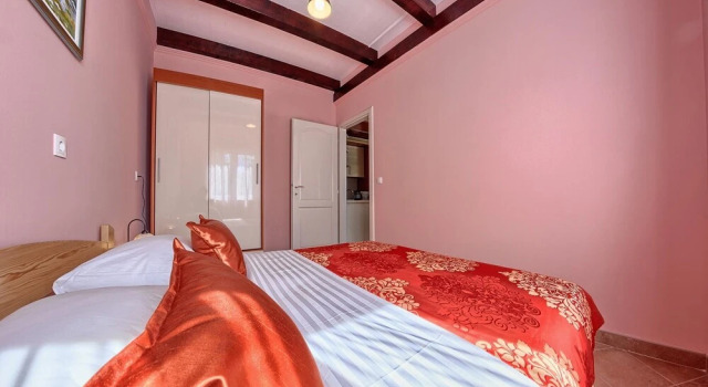 Beachfront Luxury Villa w. Pool & Large Garden, 예약 빌라 Okrug Gornji. 치오보 섬