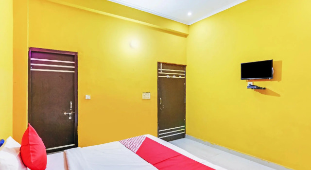 OYO Flagship 76746 Goodluck Residency