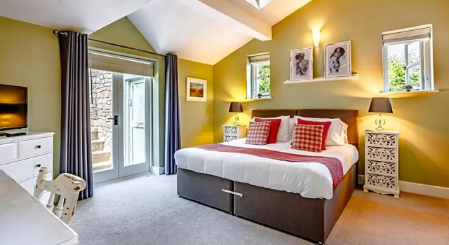Коттедж Broadrock Accommodation - Clock Cottage