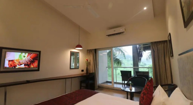 Полулюкс 7 Apple Resort Lonavala