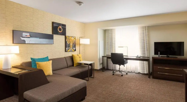 Четырёхместный люкс Residence Inn by Marriott Denver Central Park