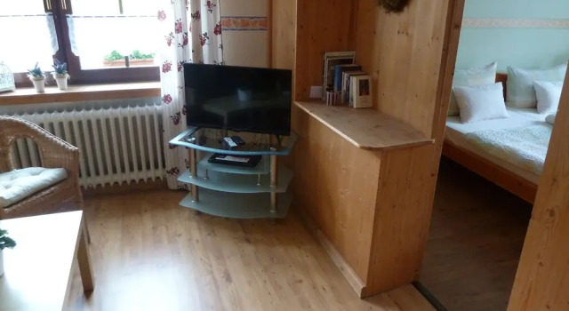 Ferienwohnung Lotti, Book Hotel Hotels in Brotterode-Trusetal with Parking, Parking