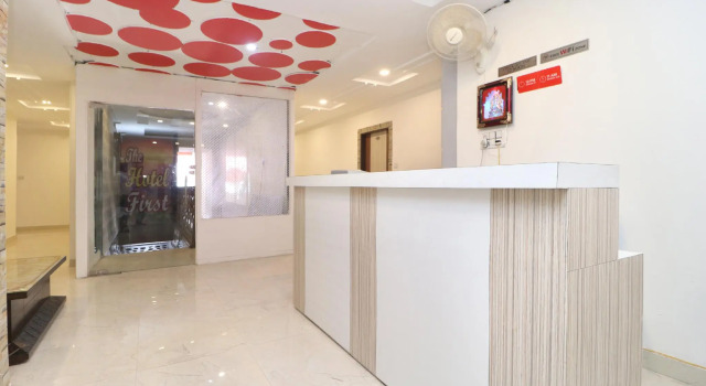 OYO 23460 The First Hotel, Varaa Hotelli Chandigarh 
