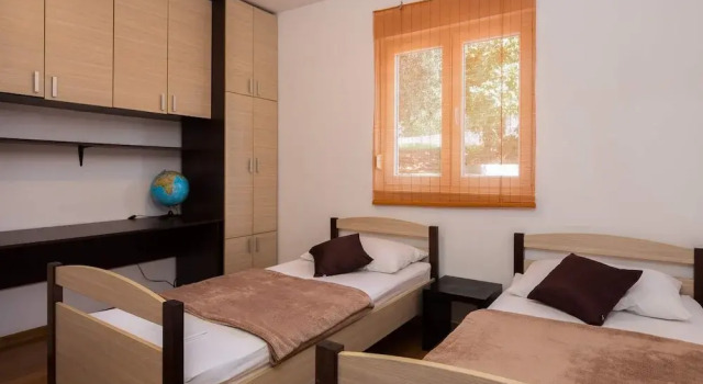 Апартаменты Elegant Hideaway Apartment With Pool