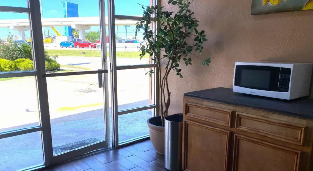 Regency Inn Houston near Hobby Airport, Book Hotel Houston Houston