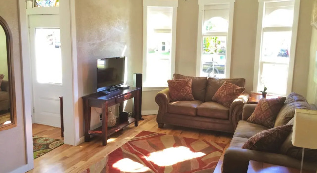 Historic Downtown Victorian Home Near Liberty Park, Забронировать Отель Бизнес-отели Salt Lake County, 4* 5*
