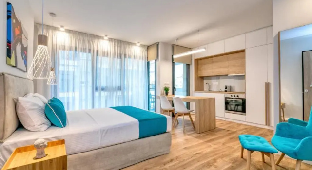 δ193, Book Hotel Volos 