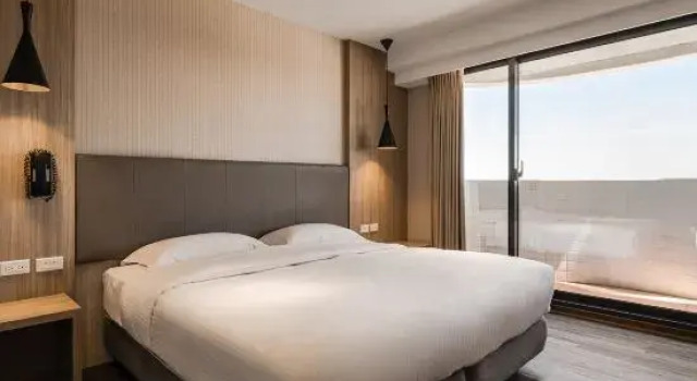 Номер Business The Riverside Hotel International