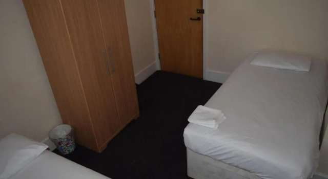 Четырёхместный номер Standard Ilford York Hotel