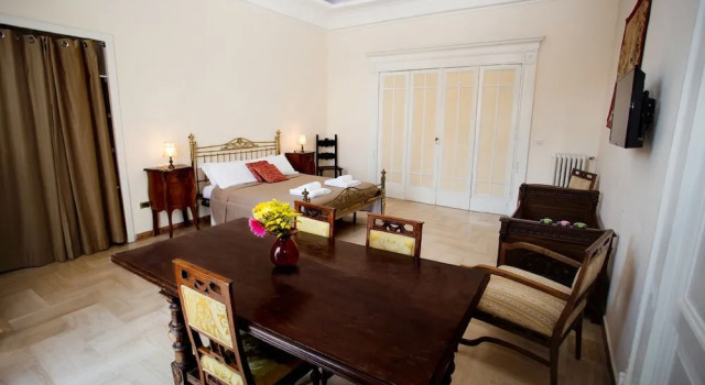 Apartment - CVE VII BH 96, Buchen Sie Ferienwohnung Plebiscito Neapel